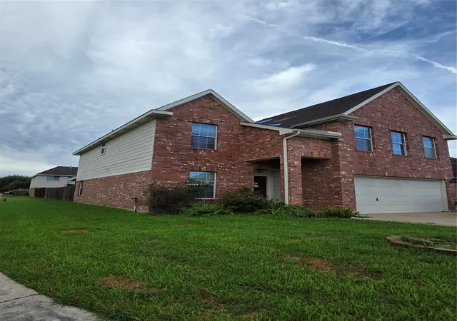 Photo 3 of Single family home for sale at 2133 Stoney Brk Dr, Deer Park, TX 77536 | MLS# 1091650 | Listing updated on 2026-09-24