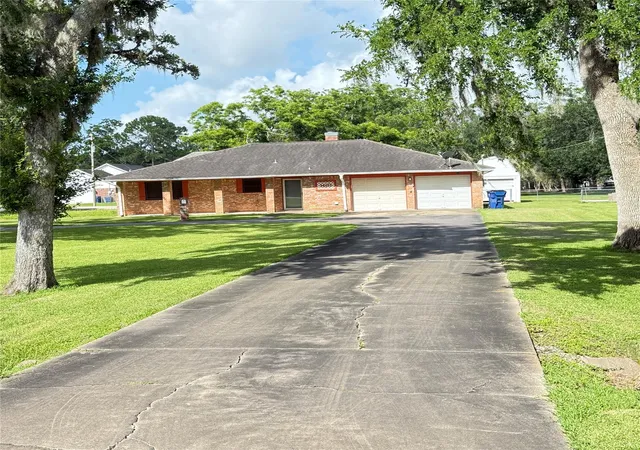 image of 1410 S Dance Dr, West Columbia, TX 77486 | MLS# 43302434