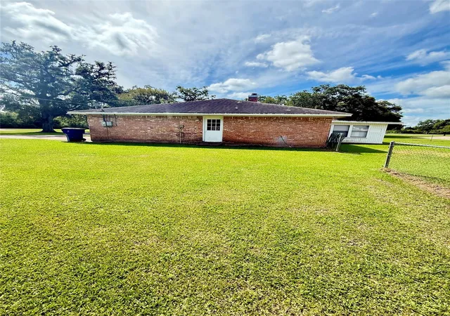 image of 1410 S Dance Dr, West Columbia, TX 77486 | MLS# 43302434