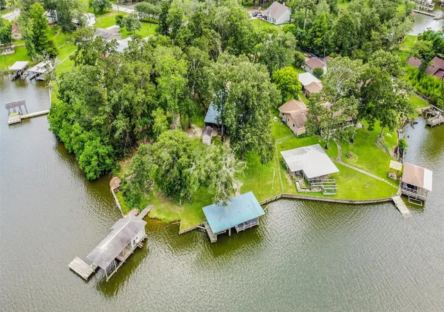 2nd image of 1440 Lakeside Dr, Huntsville, TX 77320 | MLS# 11605734