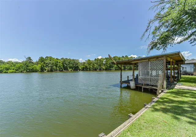 3rd image of 1440 Lakeside Dr, Huntsville, TX 77320 | MLS# 11605734