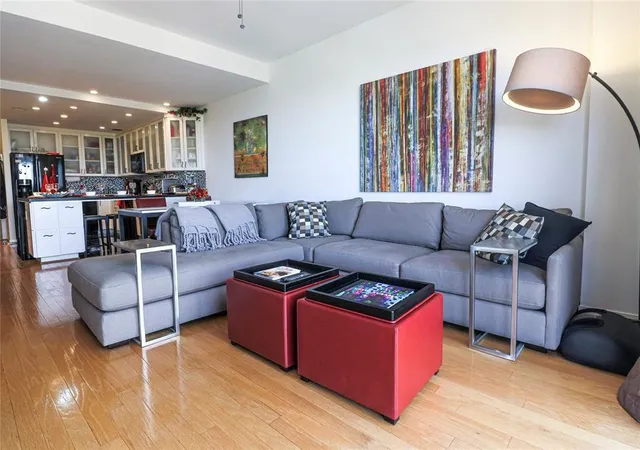3rd image of 5110 San Felipe #151W, Houston, TX 77056 | MLS# 74582672