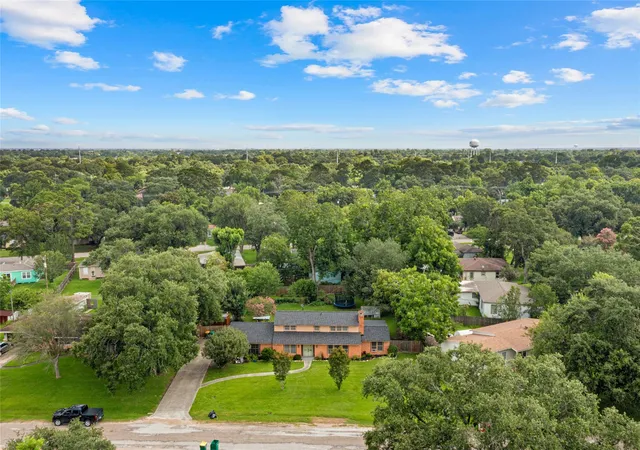 4th image of 1311 Lamar Dr, La Marque, TX 77568 | MLS# 19374885