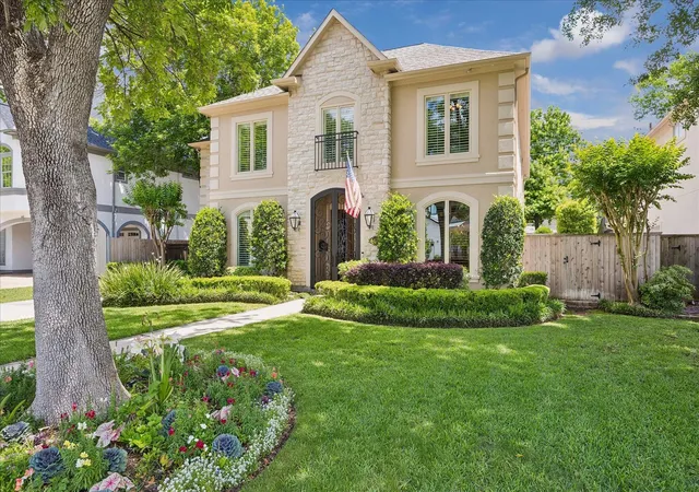 1st image of 802 Anderson St, Bellaire, TX 77401 | MLS# 89913345
