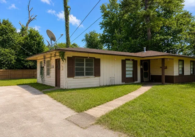 5th image of 320 Temple St, Woodville, TX 75979 | MLS# 93477672