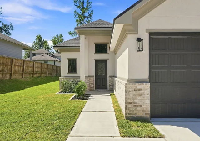 2nd image of 3020 Apache St, Willis, TX 77378 | MLS# 37059992