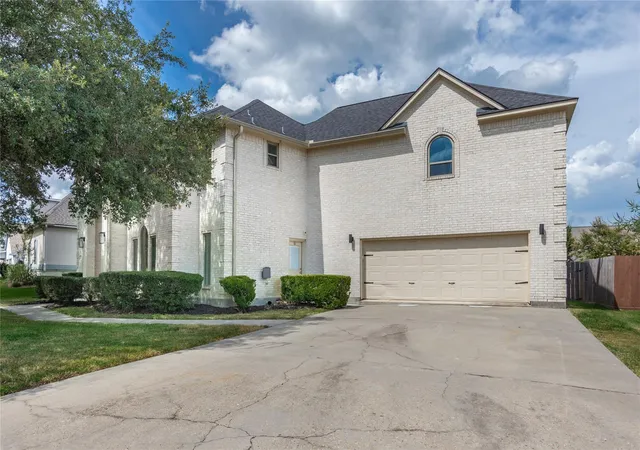 3rd image of 686 Edgewood Dr, Montgomery, TX 77356 | MLS# 22357369