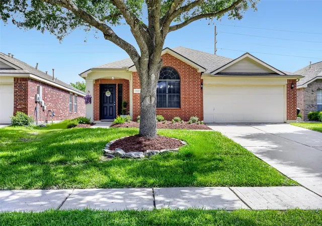 1st image of 7819 Summerdale Dr, Rosenberg, TX 77469 | MLS# 21614573