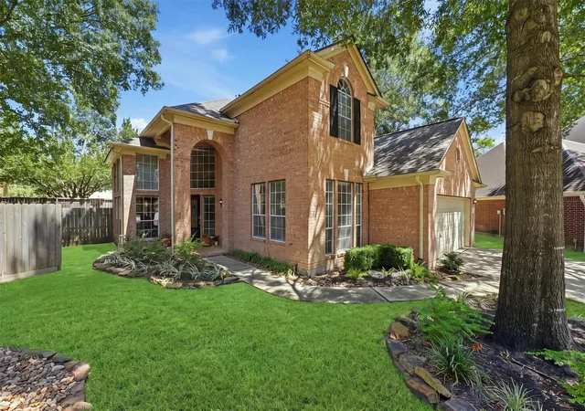 Photo 3 of Single family home for sale at 2426 Mills Crk Dr, Kingwood, TX 77339 | MLS# 60311513 | Listing updated on 2026-09-17