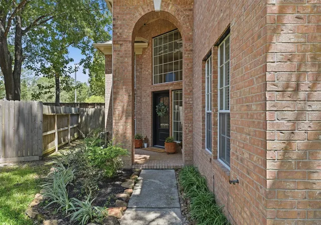 Photo 3 of Single family home for sale at 2426 Mills Crk Dr, Kingwood, TX 77339 | MLS# 60311513 | Listing updated on 2026-09-17