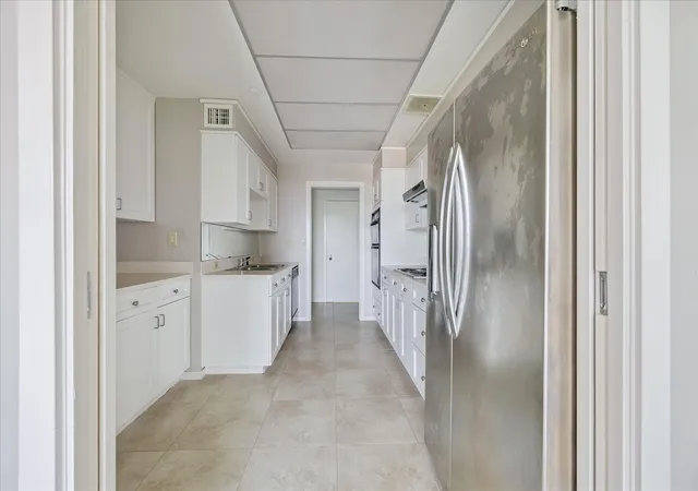 Photo 3 of Condo for sale at 5110 San Felipe St #43W, Houston, TX 77056 | MLS# 84214216 | Listing updated on 2026-05-29