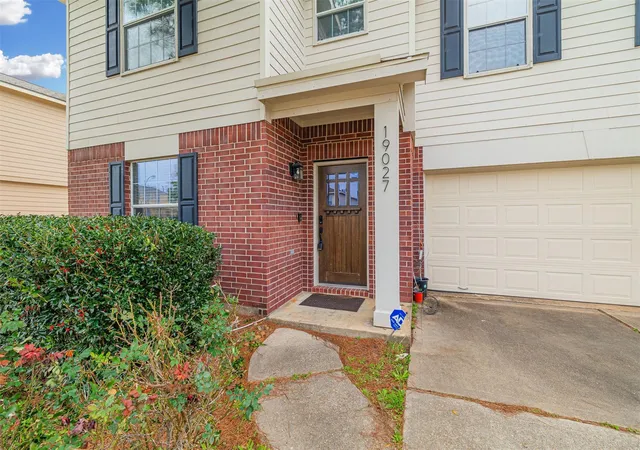 Photo 2 of Sale Pending at 19027 Yaupon Ranch Dr, Cypress, TX 77433 | MLS# 40535836 | Listing updated on 2026-09-06