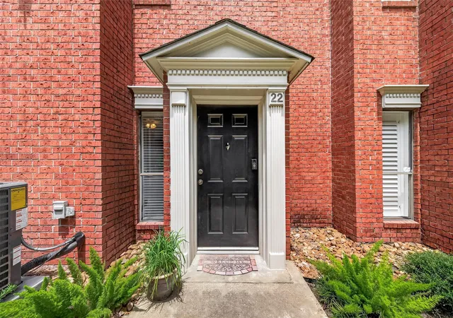 Photo 1 of Sale Pending at 3330 Las Palmas St #22, Houston, TX 77027 | MLS# 2228587 | Listing updated on 2026-09-08