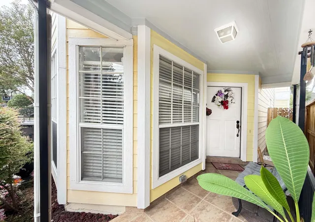 3rd image of 926 Rutland St, Houston, TX 77008 | MLS# 8425305