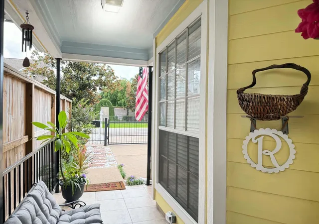 4th image of 926 Rutland St, Houston, TX 77008 | MLS# 8425305
