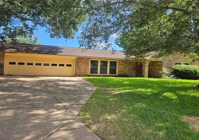 Photo 1 of Sale Pending at 219 Carnation St, Lake Jackson, TX 77566 | MLS# 84271385 | Listing updated on 2026-09-08