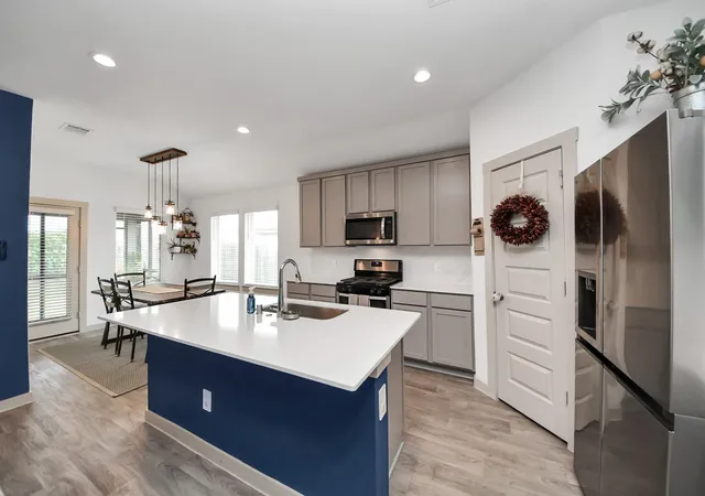 3rd image of 14519 Rain Tree Dr, Baytown, TX 77523 | MLS# 53380499