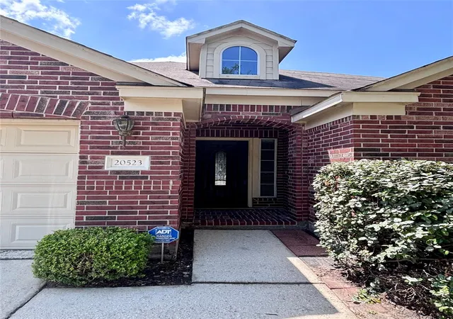 Photo 2 of Single family home for sale at 20523 Jasmine Leaf Trl, Humble, TX 77338 | MLS# 84167964 | Listing updated on 2026-07-29