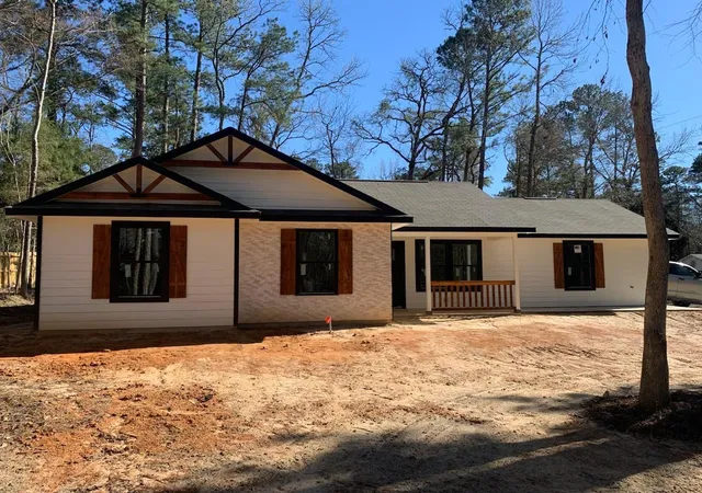 Photo 1 of Sale Pending at 10546 Royal Andrews, Conroe, TX 77303 | MLS# 35939886 | Listing updated on 2026-07-10