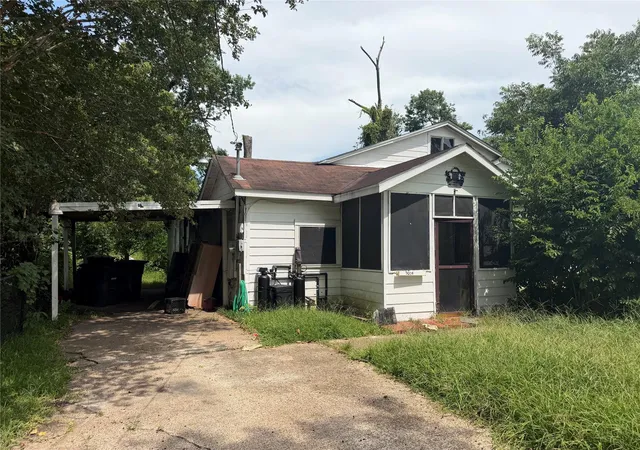 Photo 1 of Single family home for sale at 9014 Compton St, Houston, TX 77016 | MLS# 3217201 | Listing updated on 2026-09-09