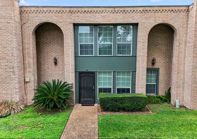 Homes for sale in Houston, TX | 9409 Bassoon Dr, Houston, TX 77025 | MLS# 89574952