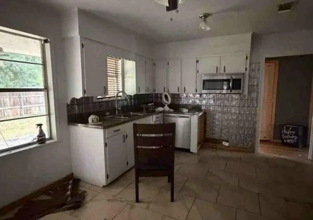 Photo 4 of Single family home for sale at 201 E Meadow St, Iredell, TX 76649 | MLS# 86290929 | Listing updated on 2026-07-15