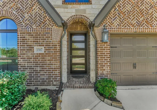 Photo 3 of Single family home for sale at 13147 Soaring Forest Dr, Conroe, TX 77302 | MLS# 12311955 | Listing updated on 2026-09-02
