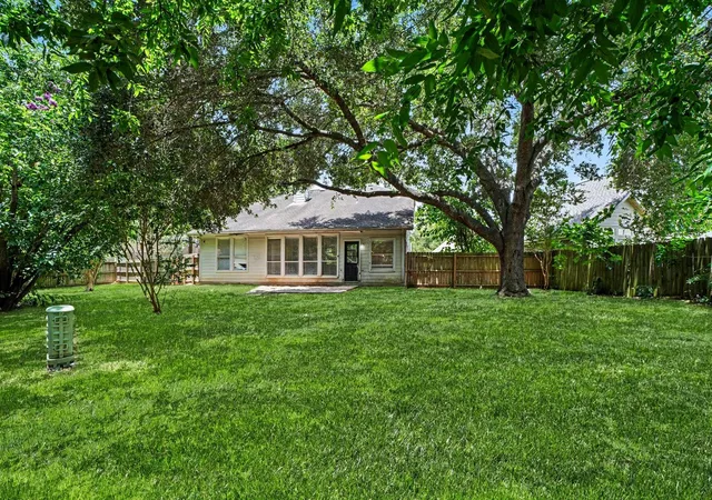 Homes for sale in Rosenberg, TX | 1805 Manor Cir, Rosenberg, TX 77471 | MLS# 49620604