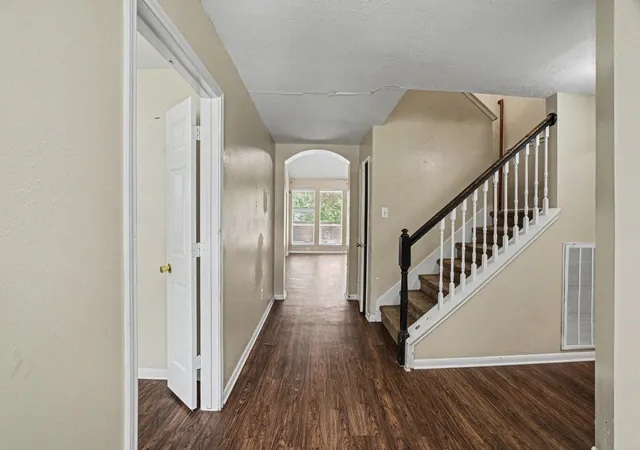 3rd image of 1805 Manor Cir, Rosenberg, TX 77471 | MLS# 49620604