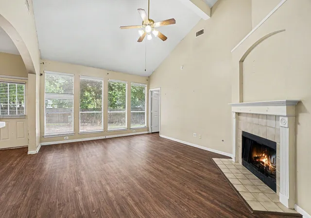 4th image of 1805 Manor Cir, Rosenberg, TX 77471 | MLS# 49620604