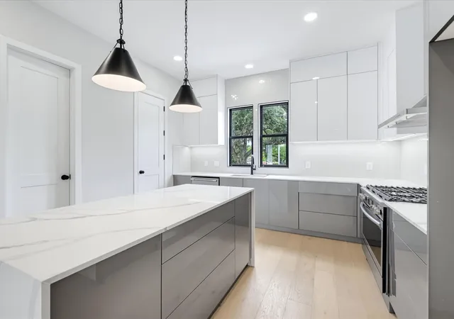 Photo 4 of Single family home for sale at 2243 Blalock Rd, Houston, TX 77080 | MLS# 44890126 | Listing updated on 2026-09-19