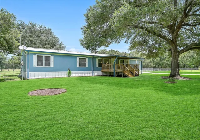 Photo 2 of Single family home for sale at 18424 Avenue A, Alvin, TX 77511 | MLS# 34281476 | Listing updated on 2026-09-18