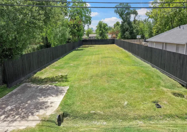 26th image of 213 Sylvester Rd, Houston, TX 77009 | MLS# 21596695