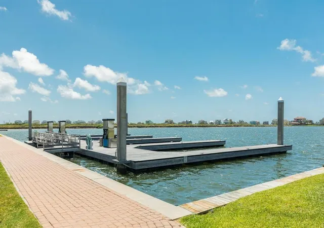 Photo 3 of Land for sale at 6 Half Moon, Hitchcock, TX 77563 | MLS# 25647558 | Listing updated on 2026-08-18
