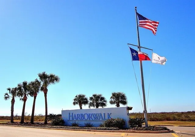 Photo 3 of Land for sale at 6 Half Moon, Hitchcock, TX 77563 | MLS# 25647558 | Listing updated on 2026-08-18