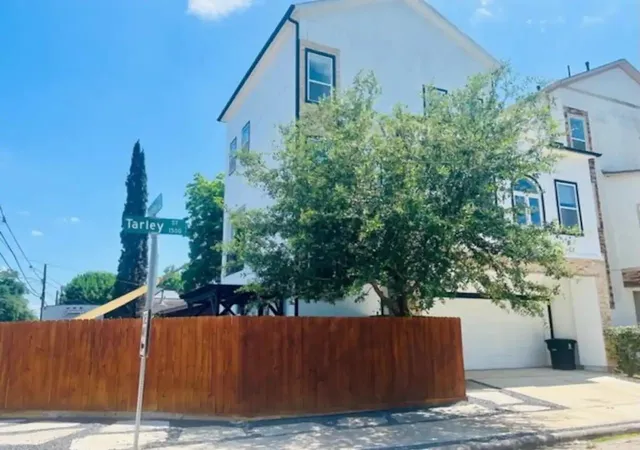 3rd image of 1518 Tarley St, Houston, TX 77009 | MLS# 55965129