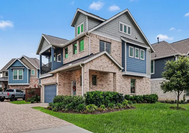 Photo 2 of Single family home for sale at 11818 California Sister Dr, Humble, TX 77346 | MLS# 39068563 | Listing updated on 2026-07-14