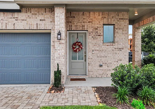 Photo 3 of Single family home for sale at 11818 California Sister Dr, Humble, TX 77346 | MLS# 39068563 | Listing updated on 2026-07-14