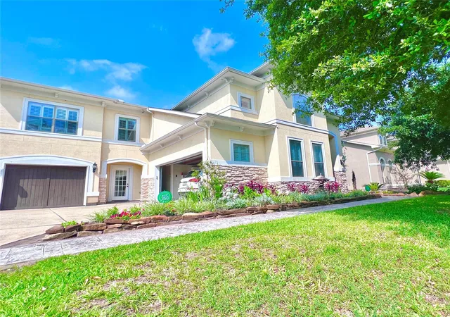 Photo 1 of Single family home for sale at 2820 S Cotswold Manor Dr, Kingwood, TX 77339 | MLS# 74885825 | Listing updated on 2026-07-23
