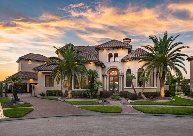 3rd image of 7614 Emerald Meadow Ct, Katy, TX 77494 | MLS# 35354395
