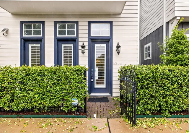 Photo 3 of Single family home for sale at 5306 S Capitol St, Houston, TX 77023 | MLS# 5528943 | Listing updated on 2026-08-13