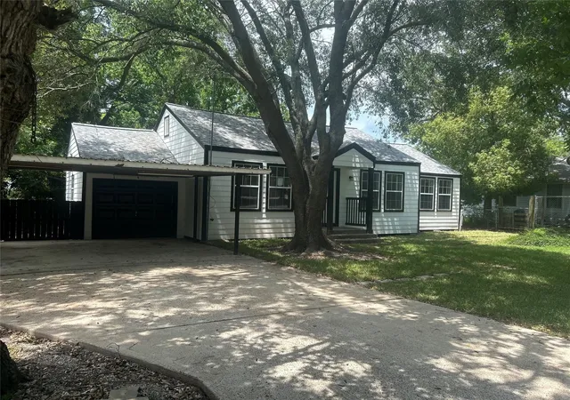 Homes for sale in Baytown, TX | 714 Morrell, Baytown, TX 77520 | MLS# 13909466