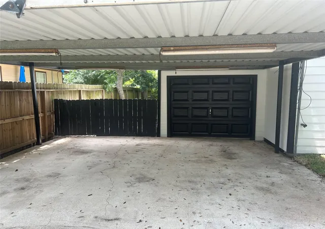 3rd image of 714 Morrell, Baytown, TX 77520 | MLS# 13909466