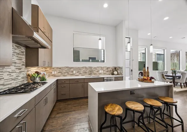 Photo 3 of Single family home for sale at 309 Peden St, Houston, TX 77006 | MLS# 44999631 | Listing updated on 2026-09-12