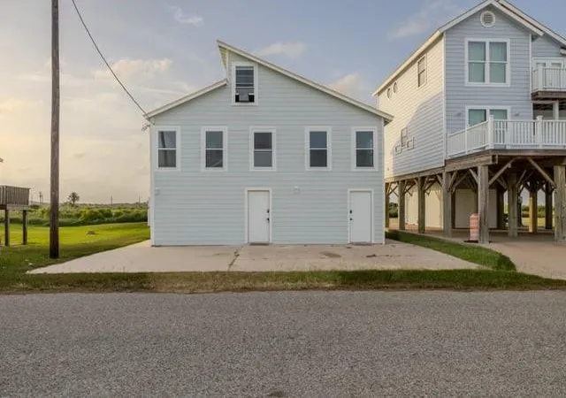 1st image of 207 Beachfront Dr, Matagorda, TX 77457 | MLS# 43353784