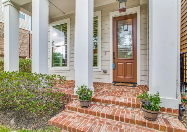 Photo 3 of Single family home for sale at 46 Rafters Row, Spring, TX 77380 | MLS# 50188504 | Listing updated on 2026-09-12