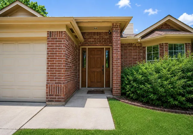Homes for sale in Spring, TX | 80 Laughing Brook Ct, Spring, TX 77380 | MLS# 70535072
