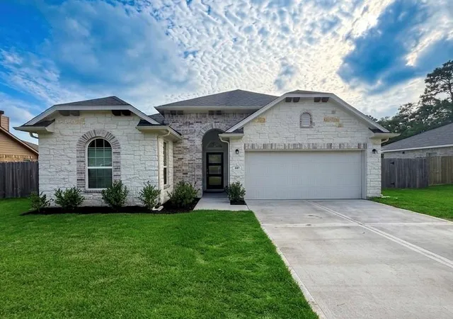 1st image of 439 S Amherst Dr, West Columbia, TX 77486 | MLS# 75254597