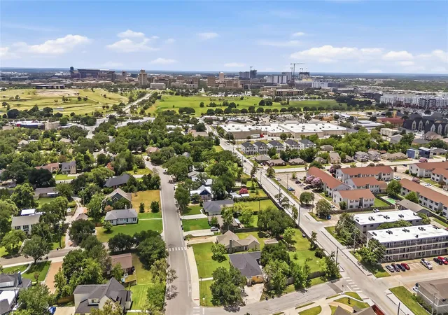 26th image of 413 Walton Dr, College Station, TX 77840 | MLS# 81873725