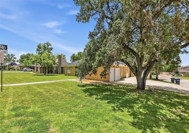 4th image of 413 Walton Dr, College Station, TX 77840 | MLS# 81873725